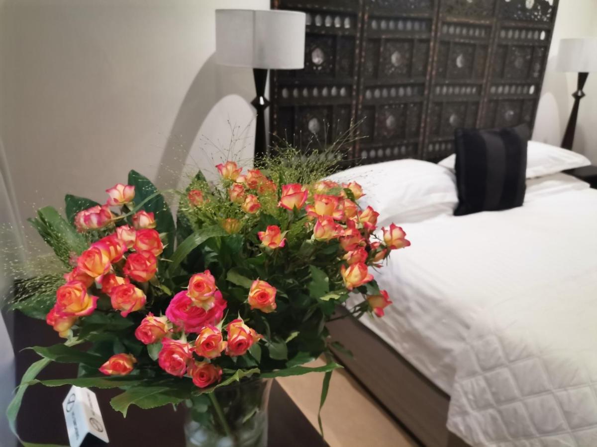 Rosebank Lodge Guesthouse By Claires Γιοχάνεσμπουργκ Εξωτερικό φωτογραφία