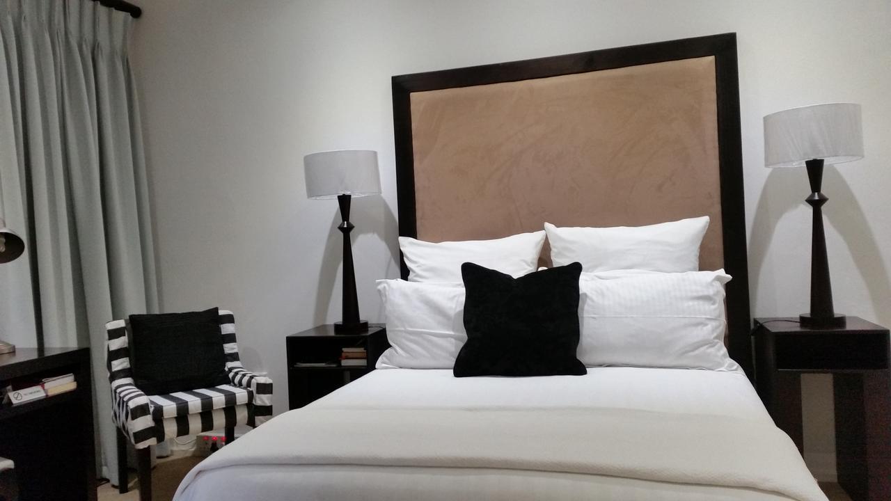 Rosebank Lodge Guesthouse By Claires Γιοχάνεσμπουργκ Εξωτερικό φωτογραφία