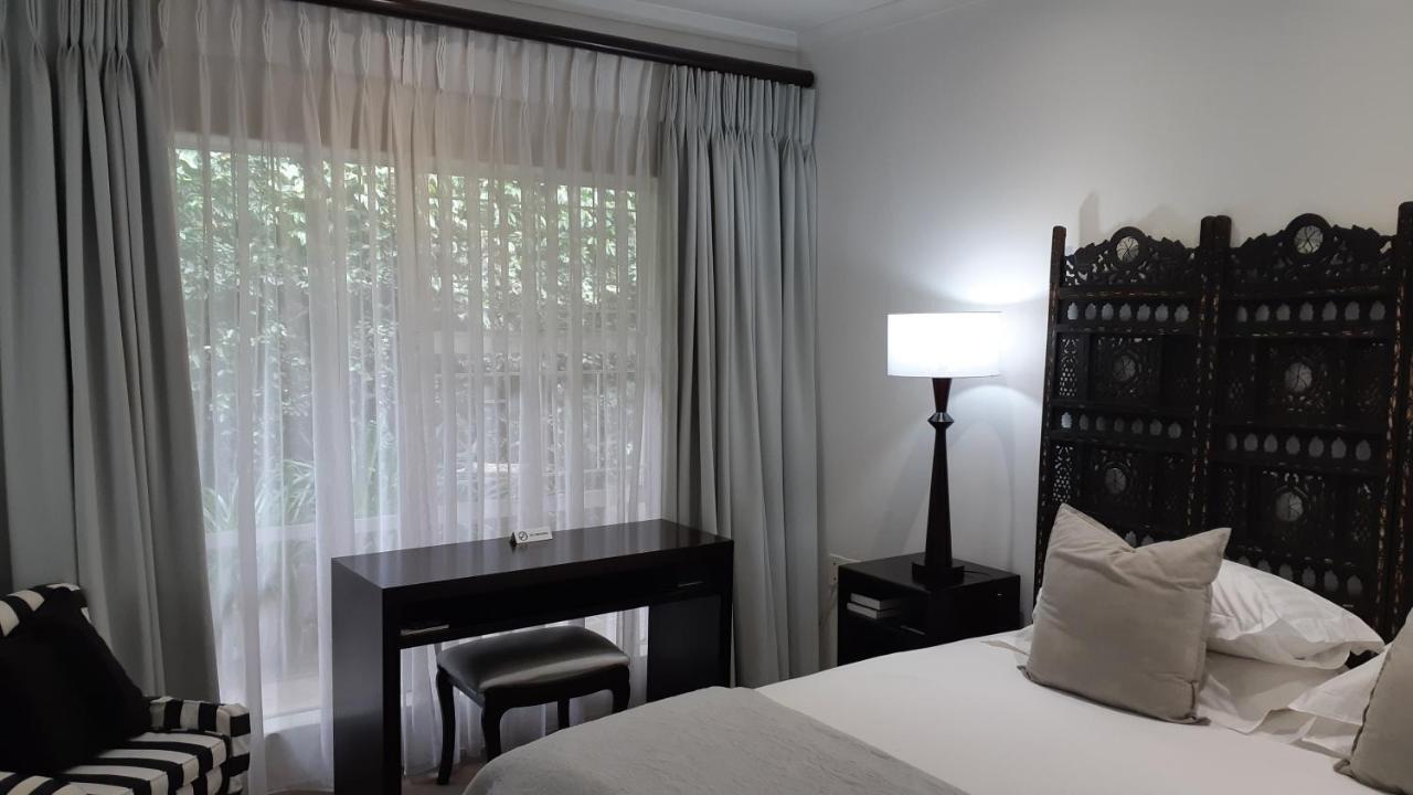 Rosebank Lodge Guesthouse By Claires Γιοχάνεσμπουργκ Εξωτερικό φωτογραφία