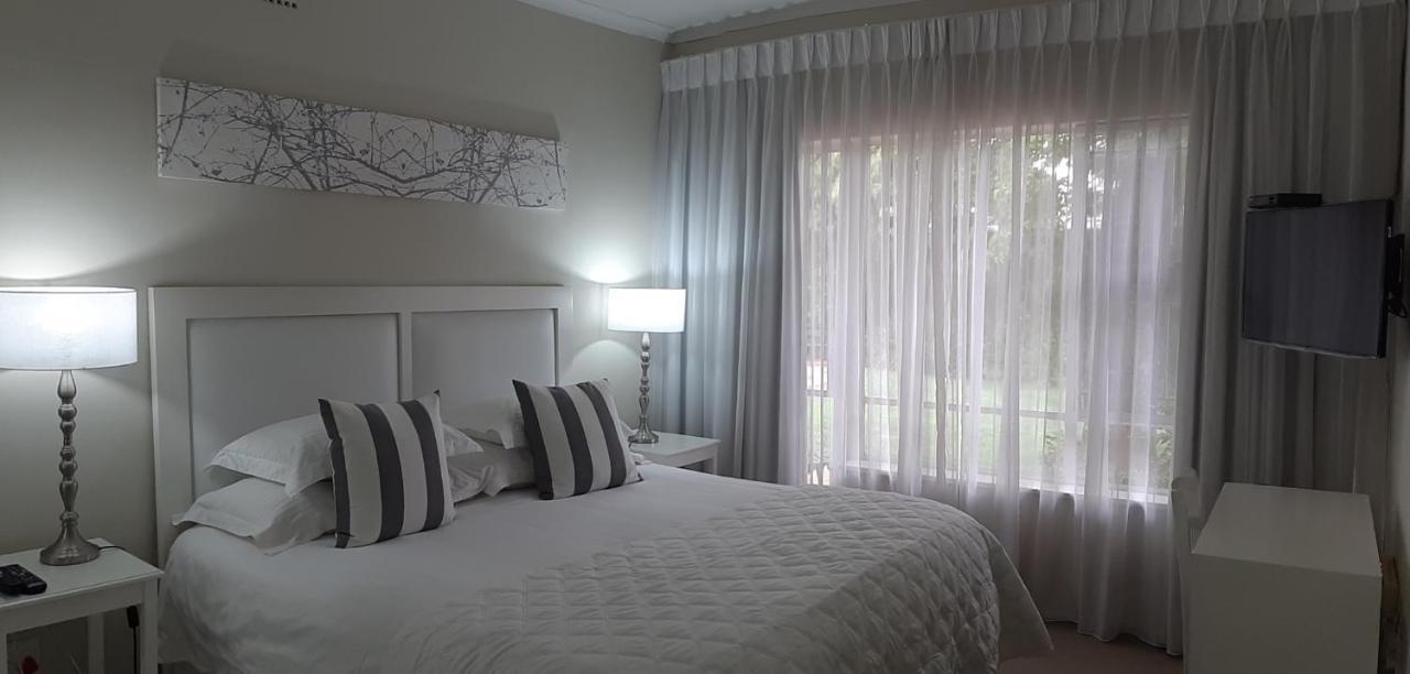 Rosebank Lodge Guesthouse By Claires Γιοχάνεσμπουργκ Εξωτερικό φωτογραφία
